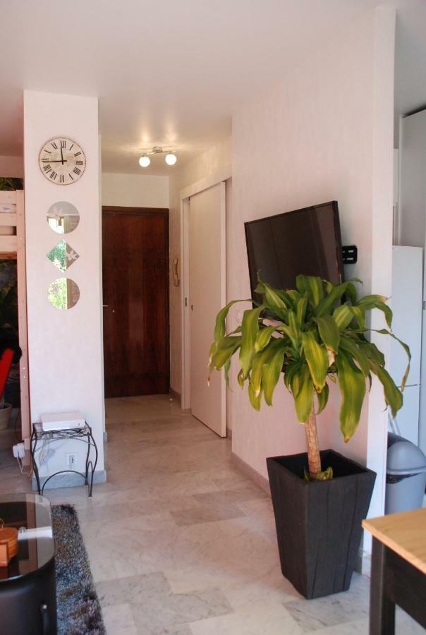 Studio - Juan Les Pins - Proximite Plages Antibes Luaran gambar